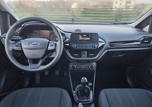 Ford Fiesta cena 42900 przebieg: 91908, rok produkcji 2018 z Kutno małe 596